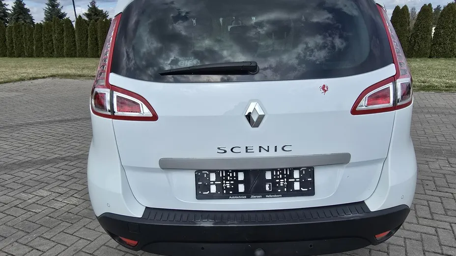 RENAULT Scenic -