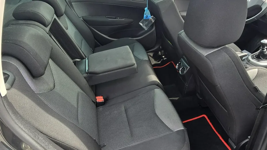 PEUGEOT 308 -