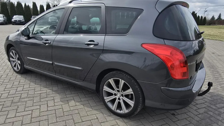 PEUGEOT 308 -