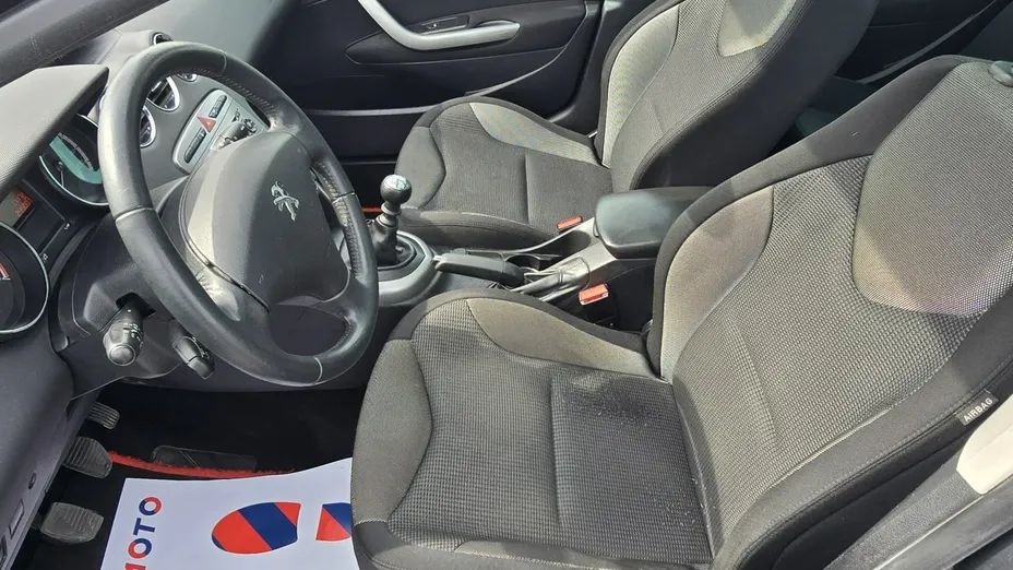 PEUGEOT 308 -