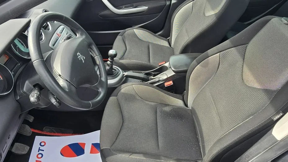 PEUGEOT 308 -