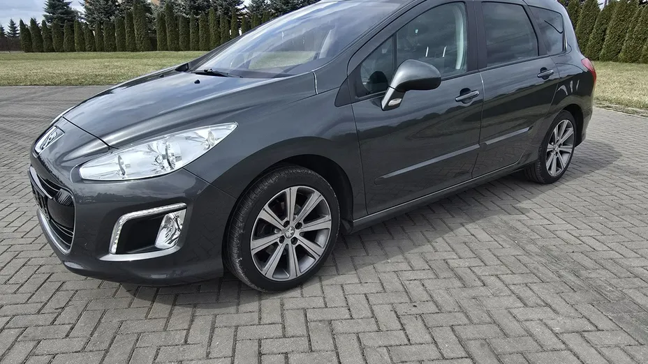 PEUGEOT 308 -