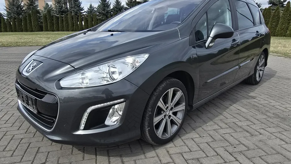 PEUGEOT 308 -
