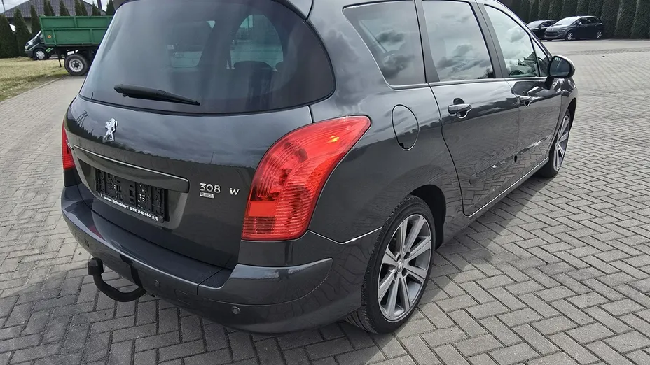 PEUGEOT 308 -