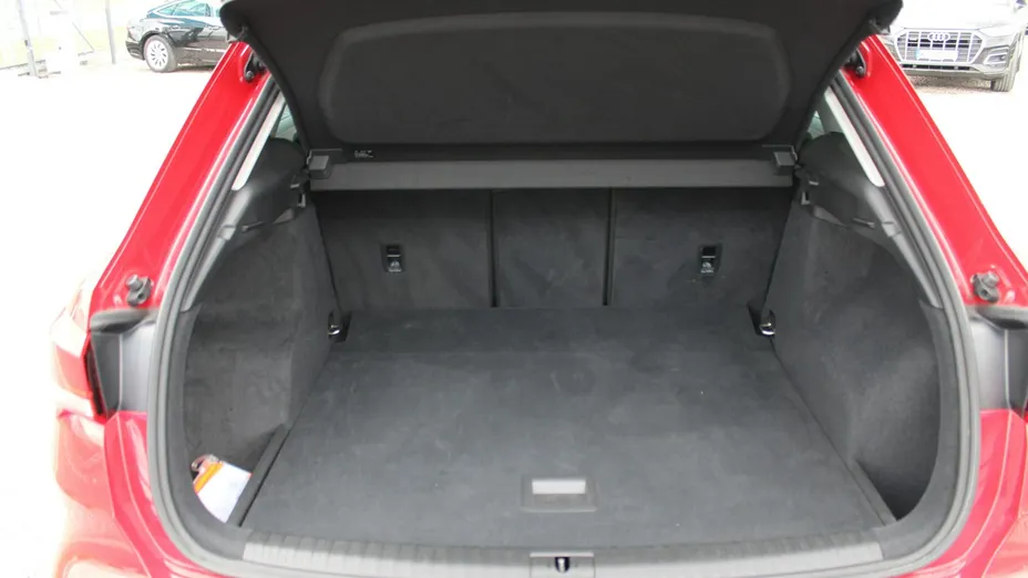 AUDI Q3 -