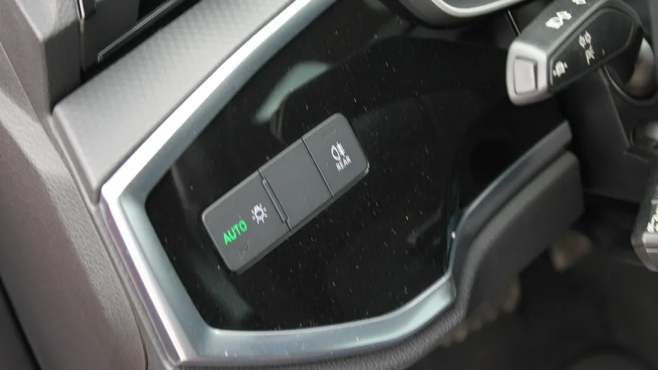 AUDI Q3 -