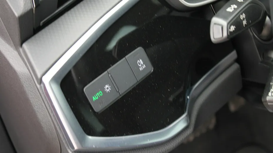AUDI Q3 -