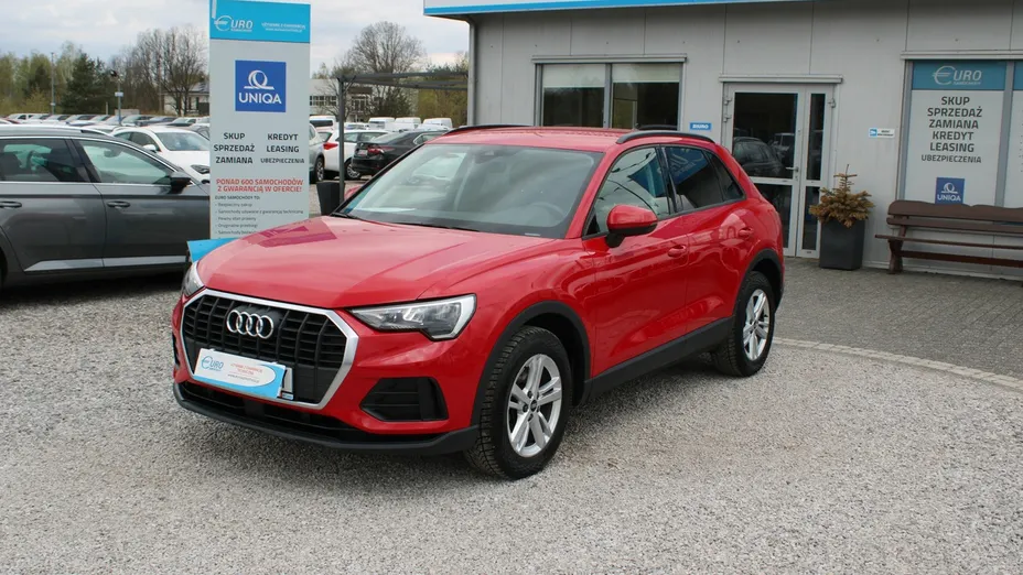 AUDI Q3 -