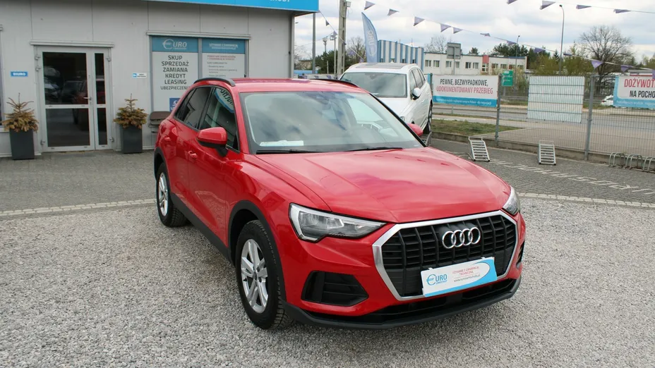 AUDI Q3 -