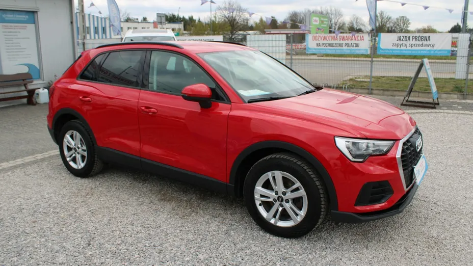 AUDI Q3 -