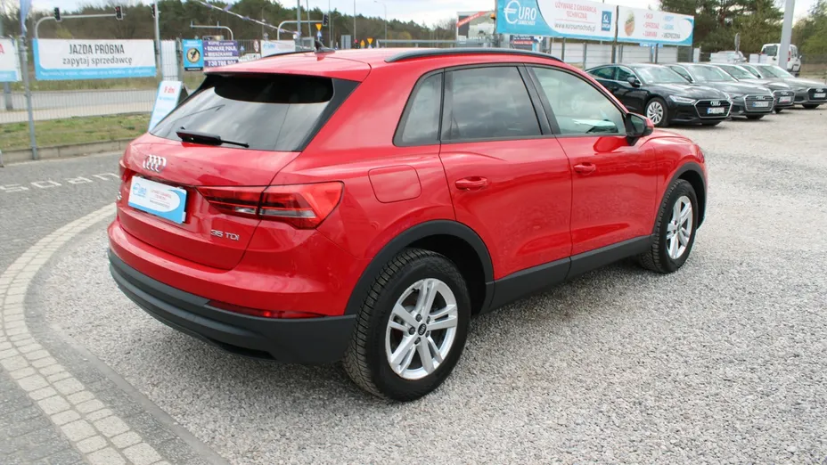 AUDI Q3 -