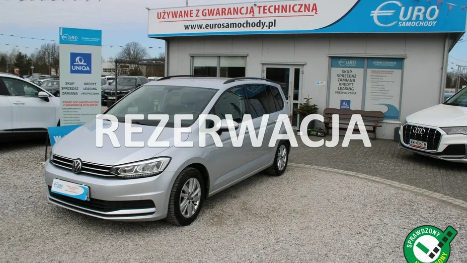 VOLKSWAGEN Touran -