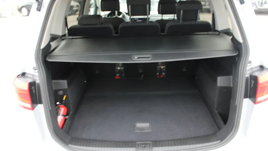 VOLKSWAGEN Touran -