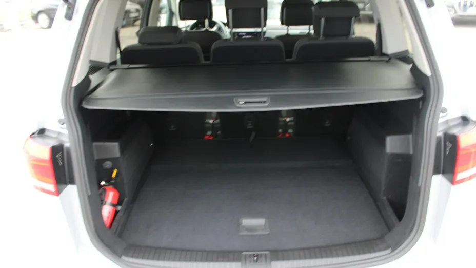 VOLKSWAGEN Touran -