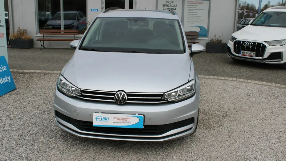 VOLKSWAGEN Touran -