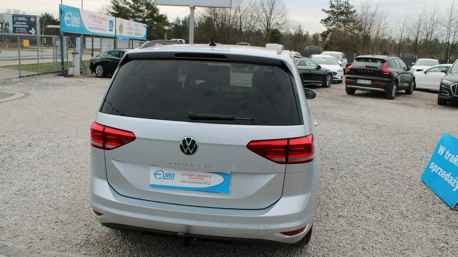 VOLKSWAGEN Touran -