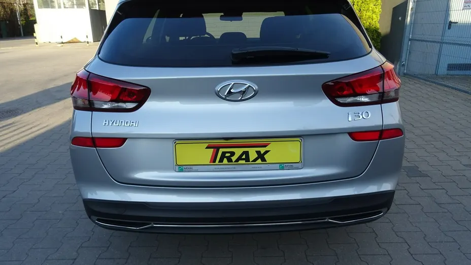 HYUNDAI i30 -