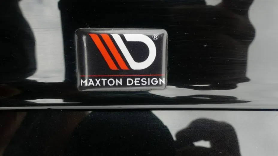 JAGUAR XE -