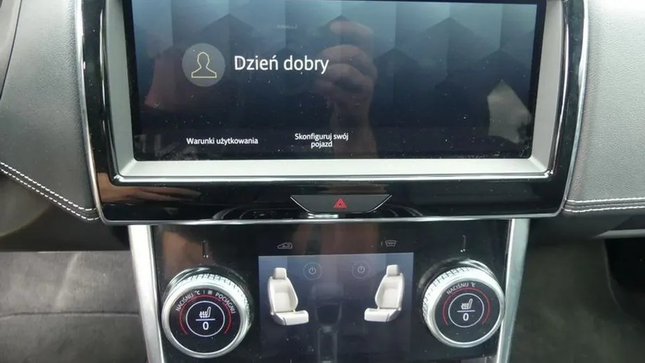 JAGUAR XE -