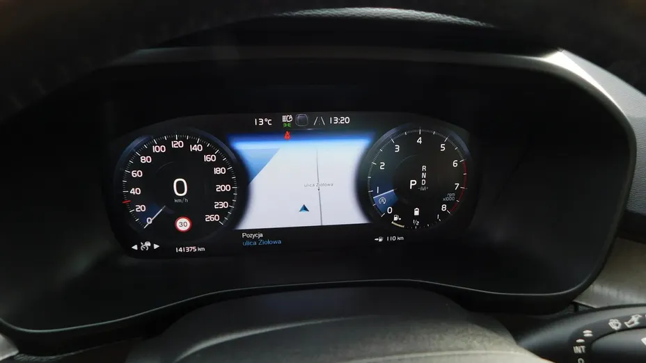 VOLVO XC40 -