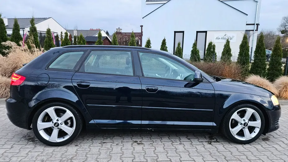 AUDI A3 Sportback -