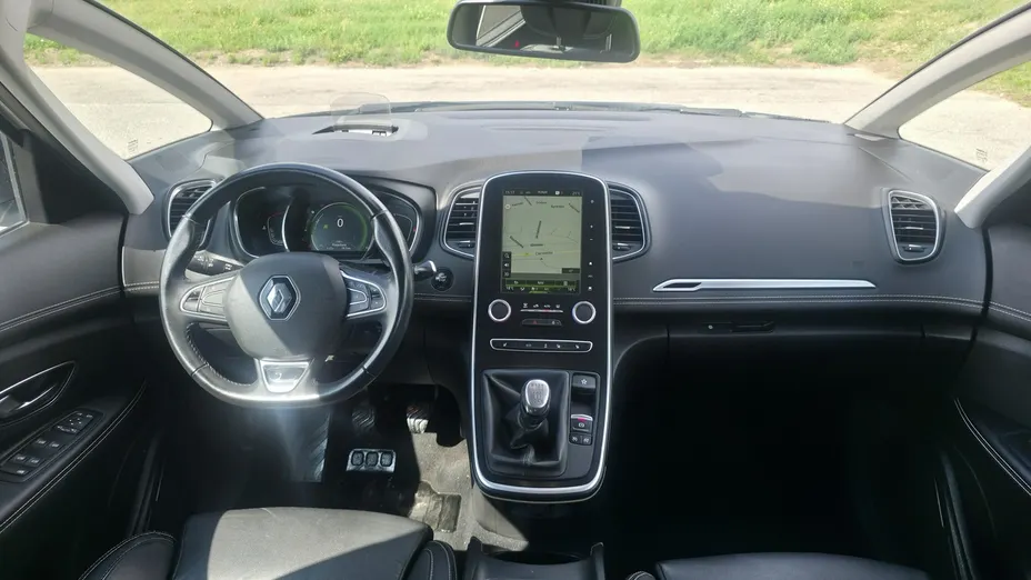 RENAULT Scenic -