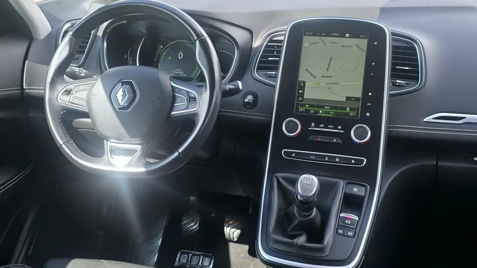 RENAULT Scenic -