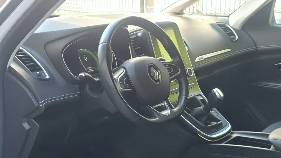RENAULT Scenic -