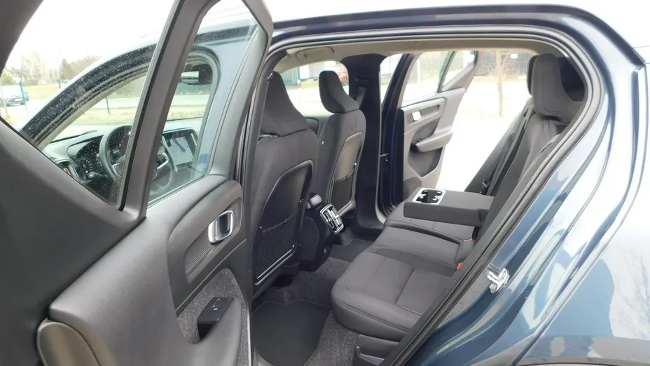 VOLVO XC40 -