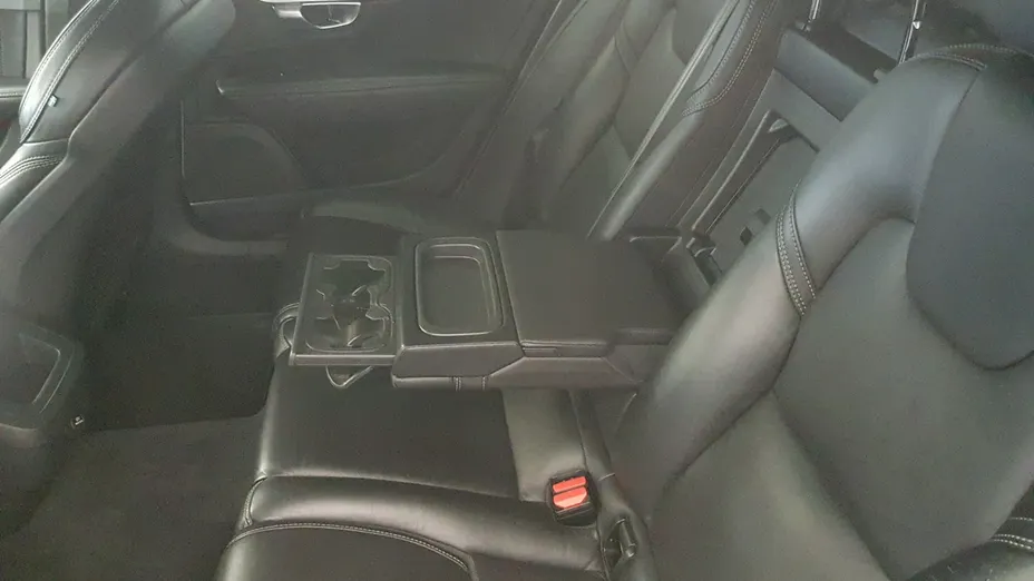 VOLVO V90 -