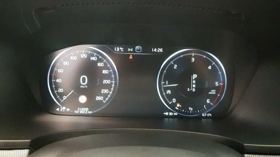 VOLVO V90 -