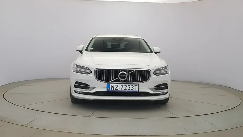 VOLVO V90 -