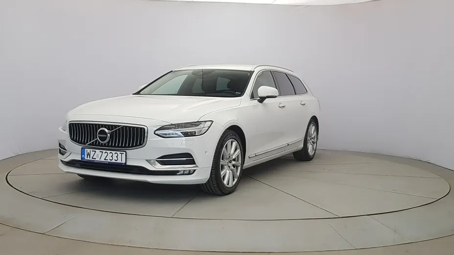 VOLVO V90 -