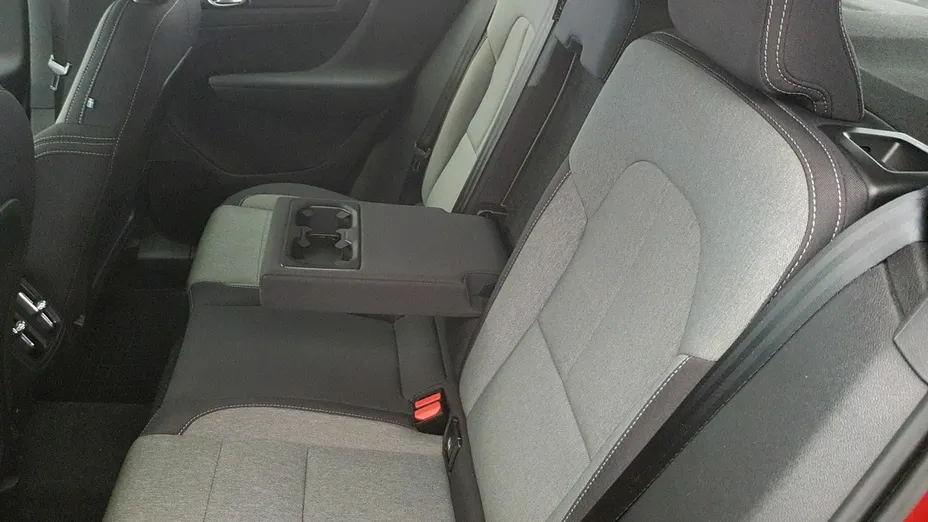 VOLVO XC40 -