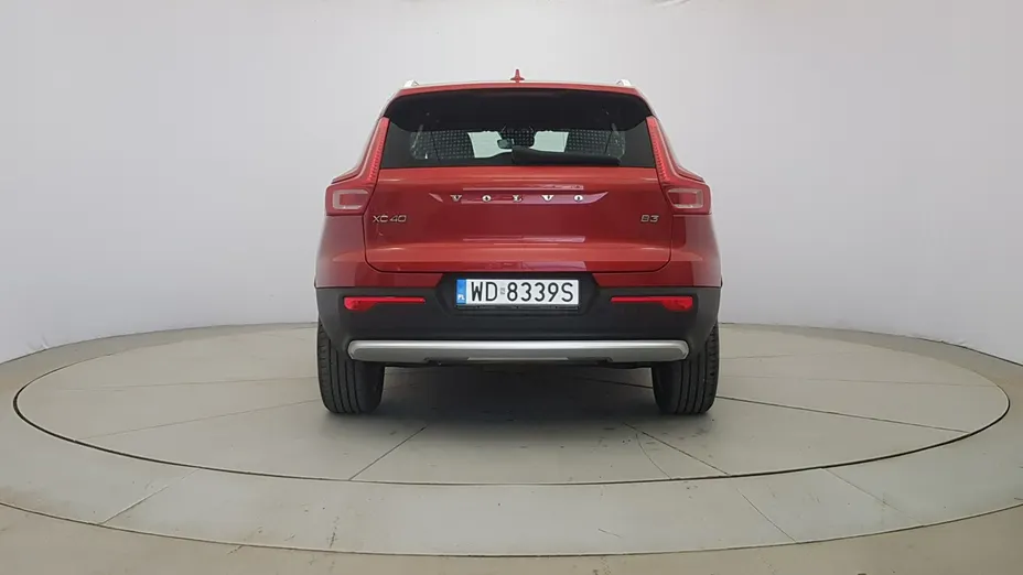 VOLVO XC40 -