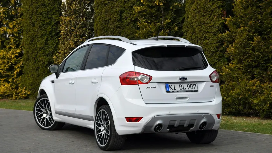 FORD Kuga -