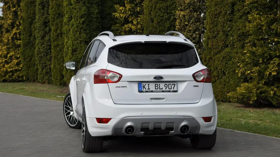 FORD Kuga -
