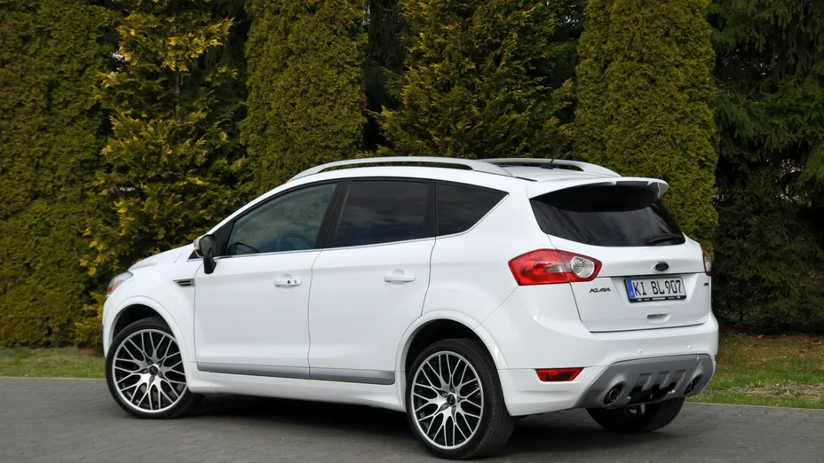 FORD Kuga -
