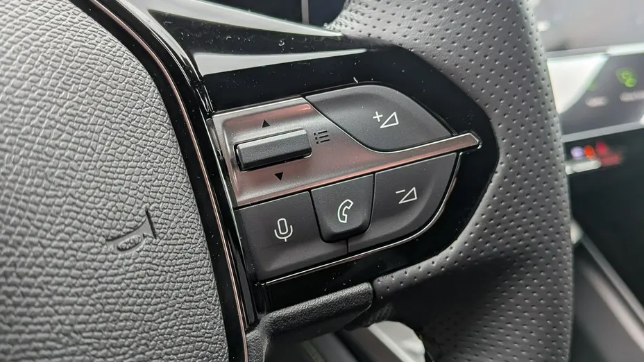 PEUGEOT 308 -