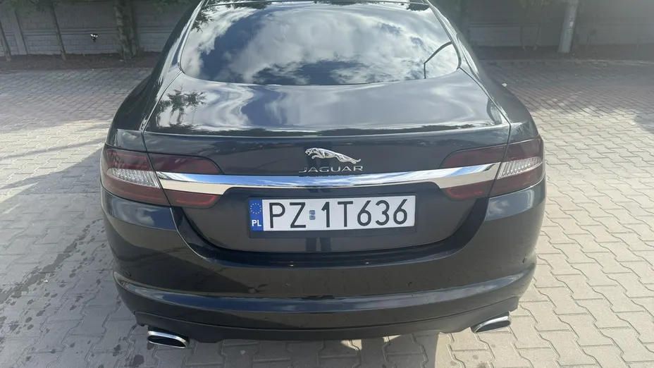 JAGUAR XF -