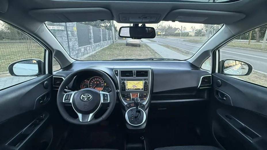 TOYOTA Verso-S -
