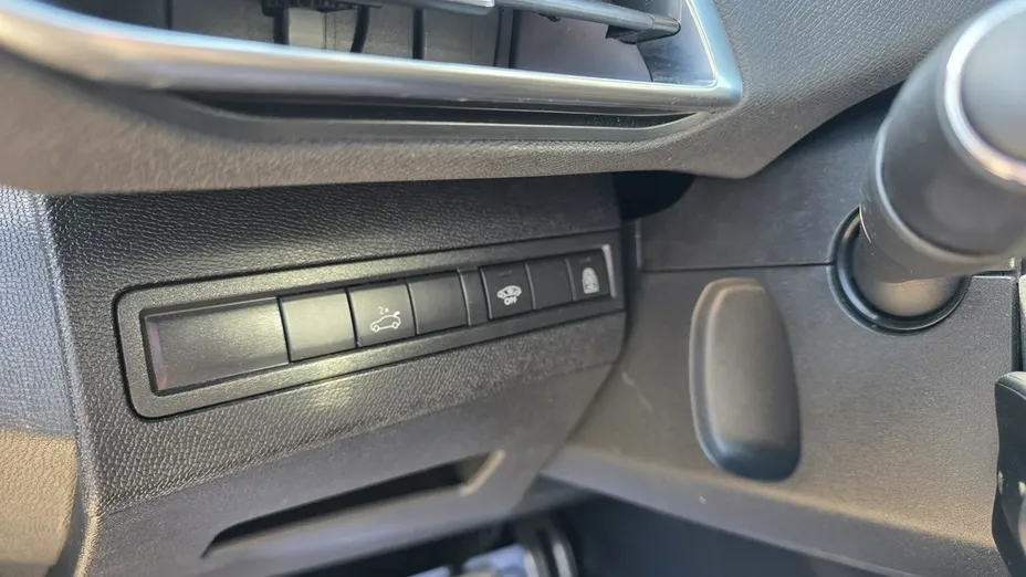 PEUGEOT 3008 -