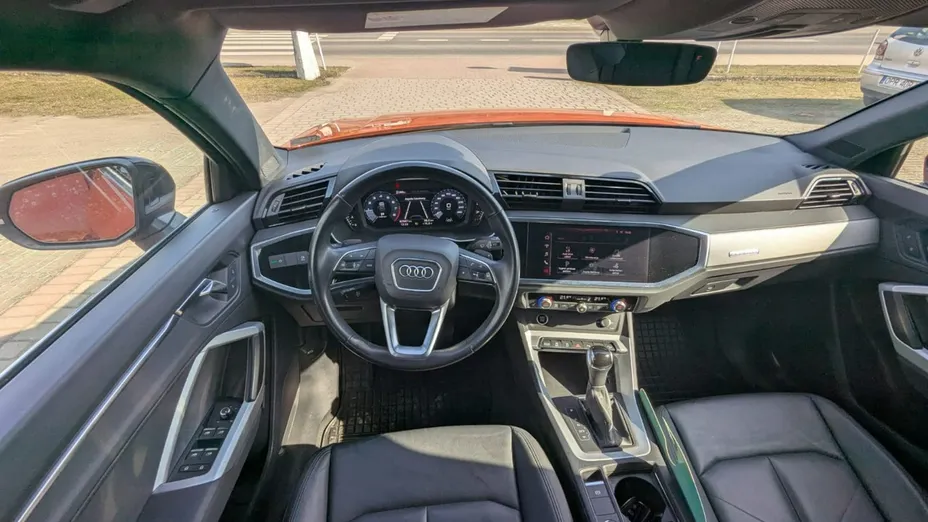 AUDI Q3 -