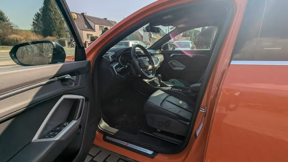 AUDI Q3 -