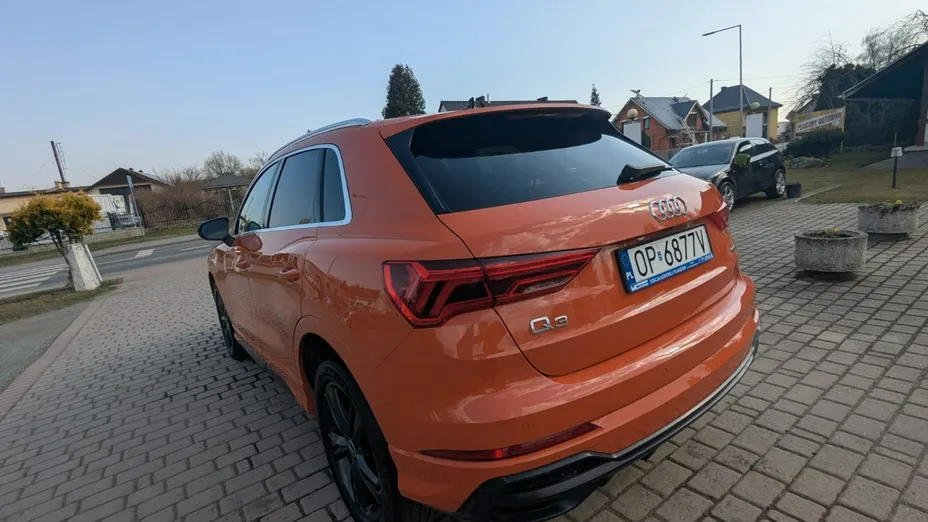 AUDI Q3 -
