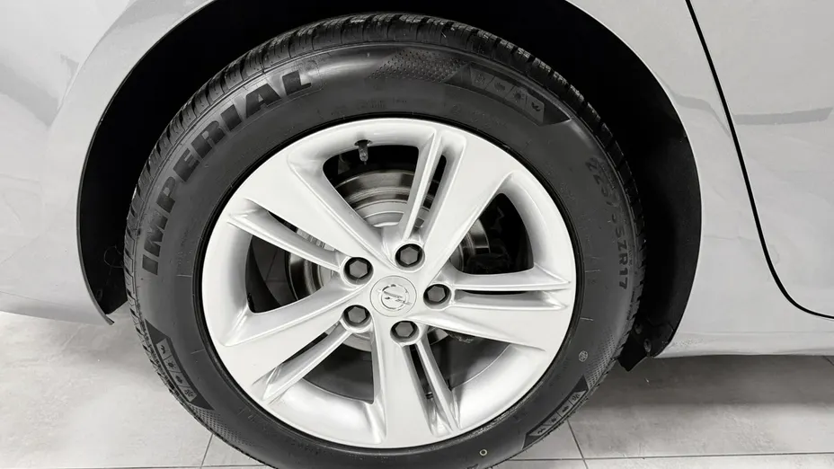 OPEL Insignia -