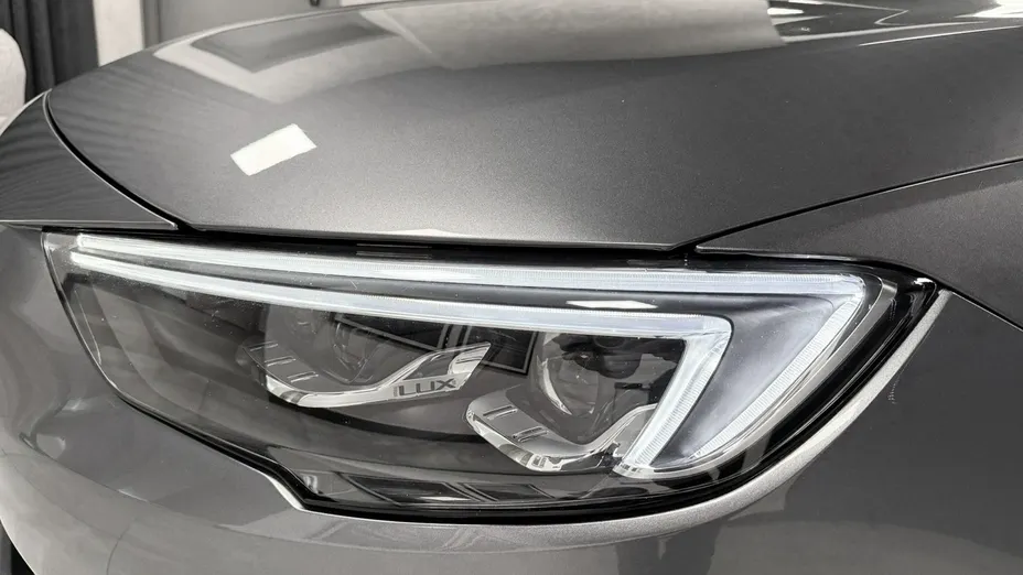 OPEL Insignia -