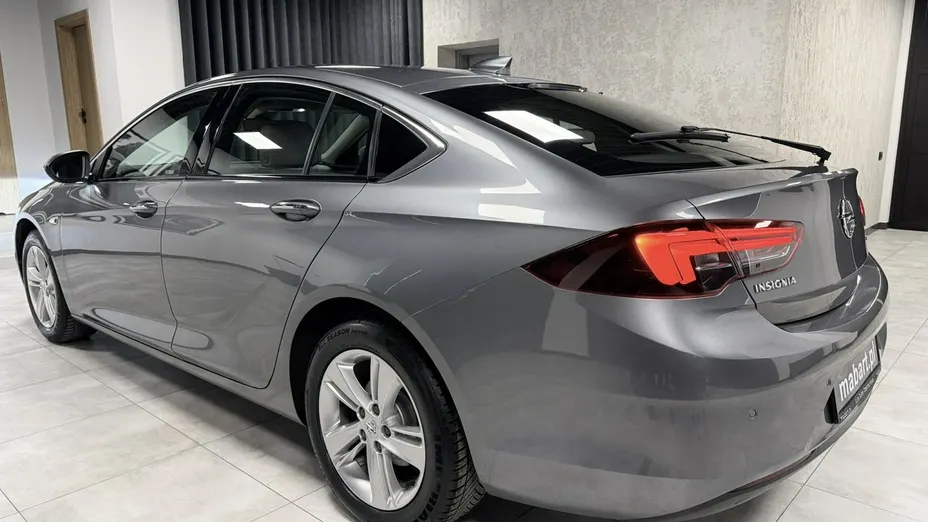 OPEL Insignia -