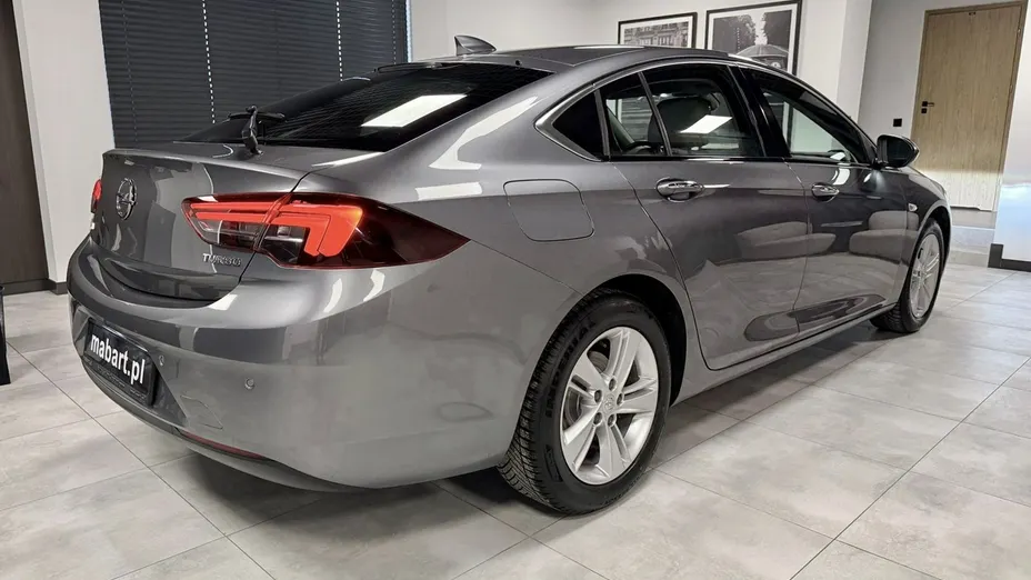 OPEL Insignia -
