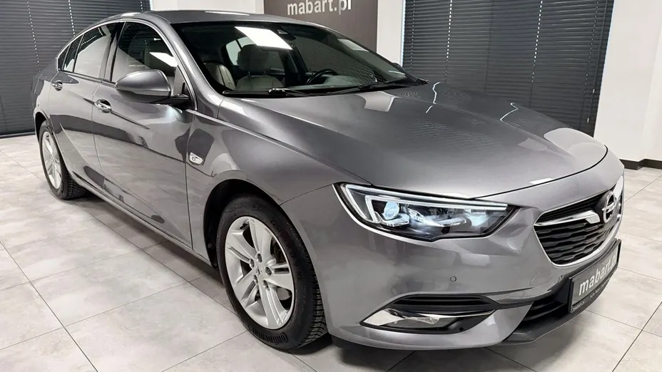 OPEL Insignia -